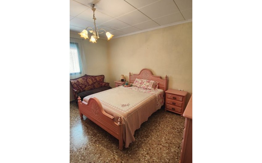 Herverkoop - Country House -
Yecla - Inland