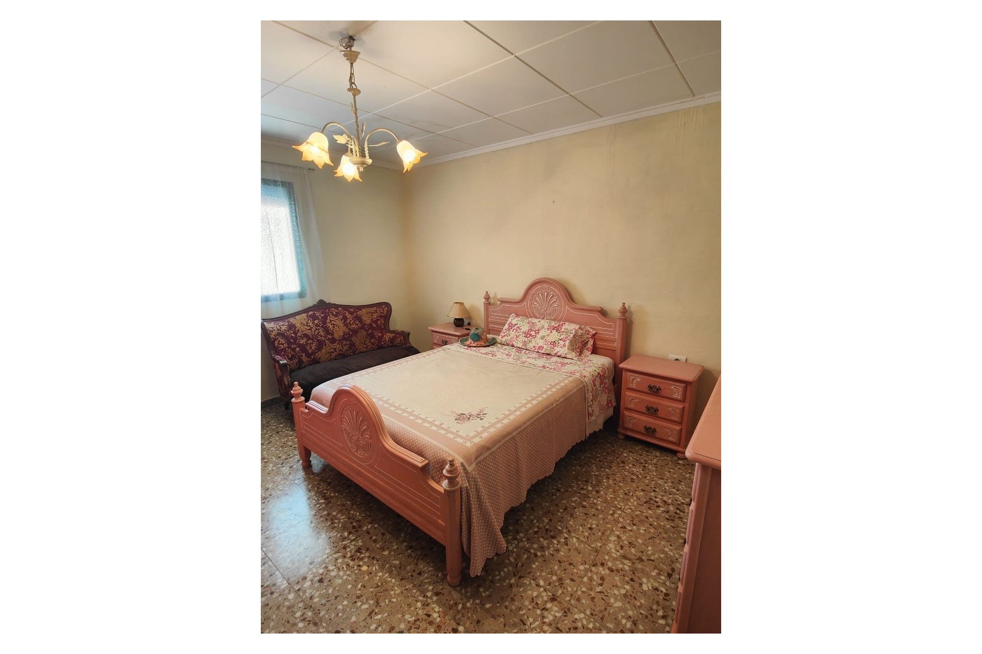 Herverkoop - Country House -
Yecla - Inland