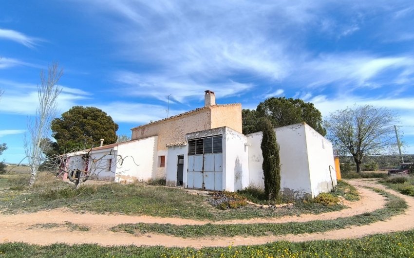 Herverkoop - Country House -
Yecla - Inland