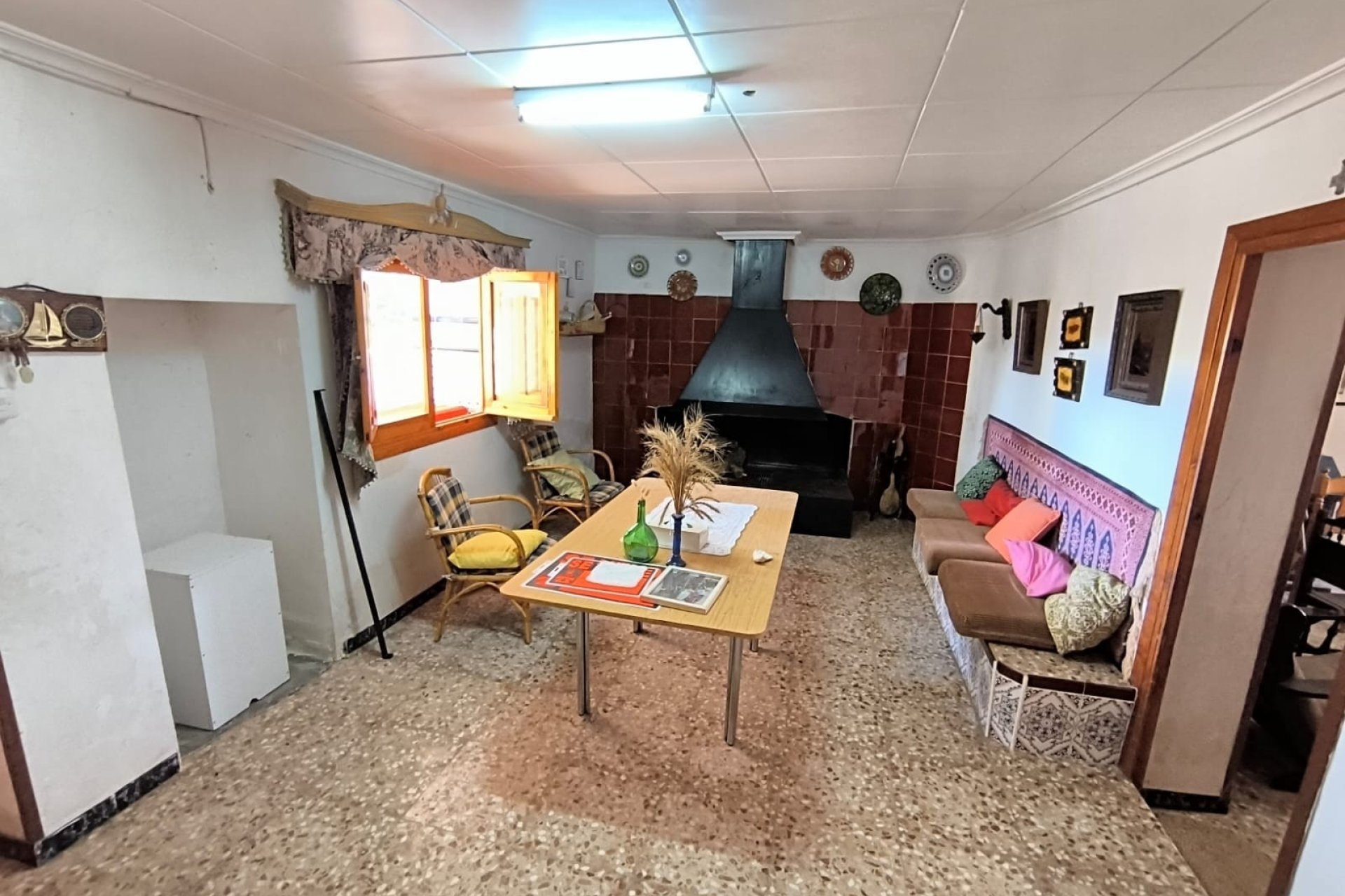 Herverkoop - Country House -
Yecla - Inland