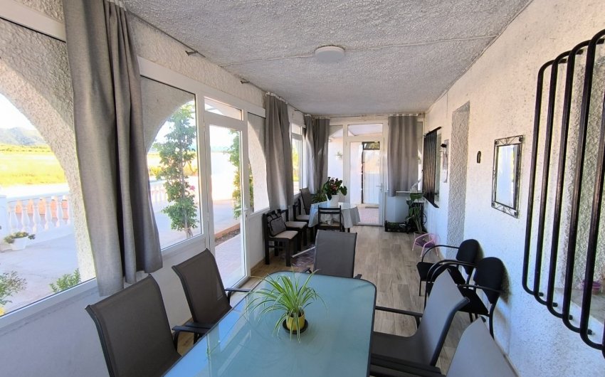 Herverkoop - Country House -
Yecla - Inland