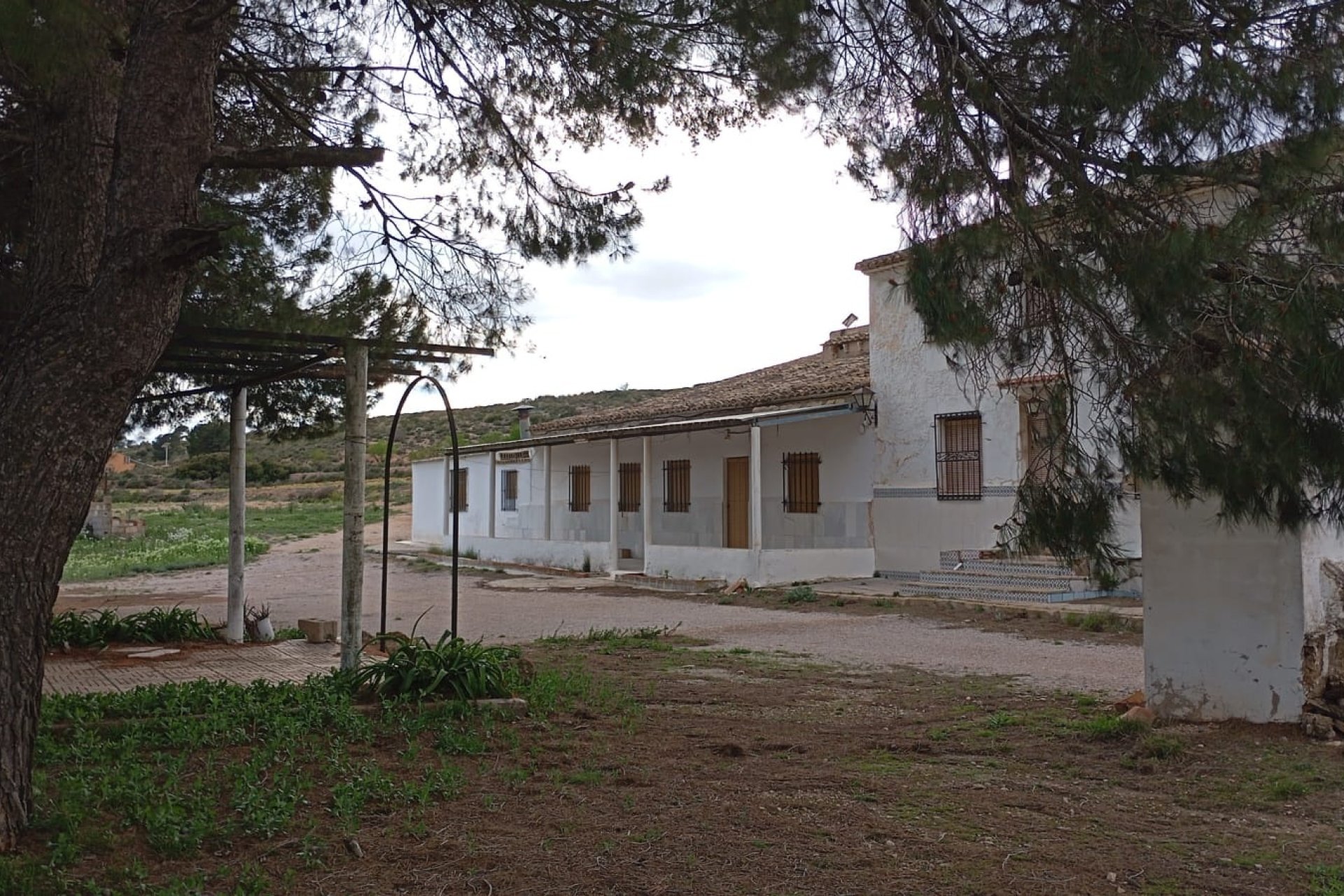 Herverkoop - Country House -
Yecla - Inland