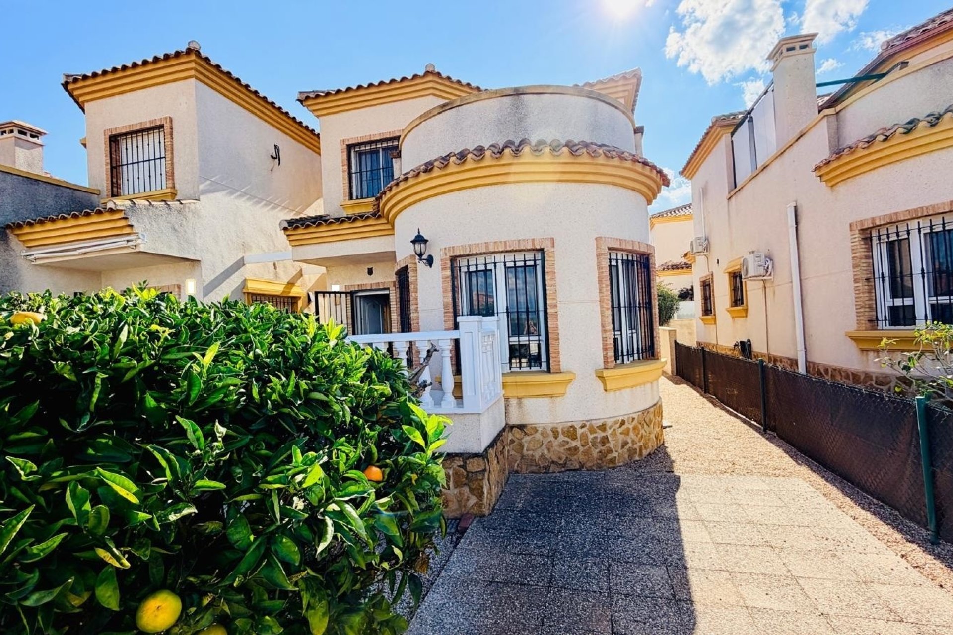 Herverkoop - Detached Villa -
Los Montesinos - La Herrada