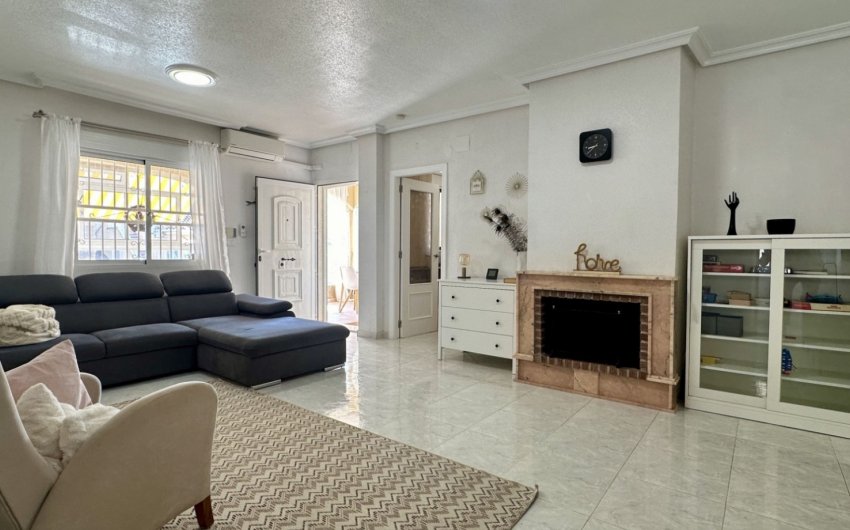 Herverkoop - Detached Villa -
Orihuela Costa - Los Altos