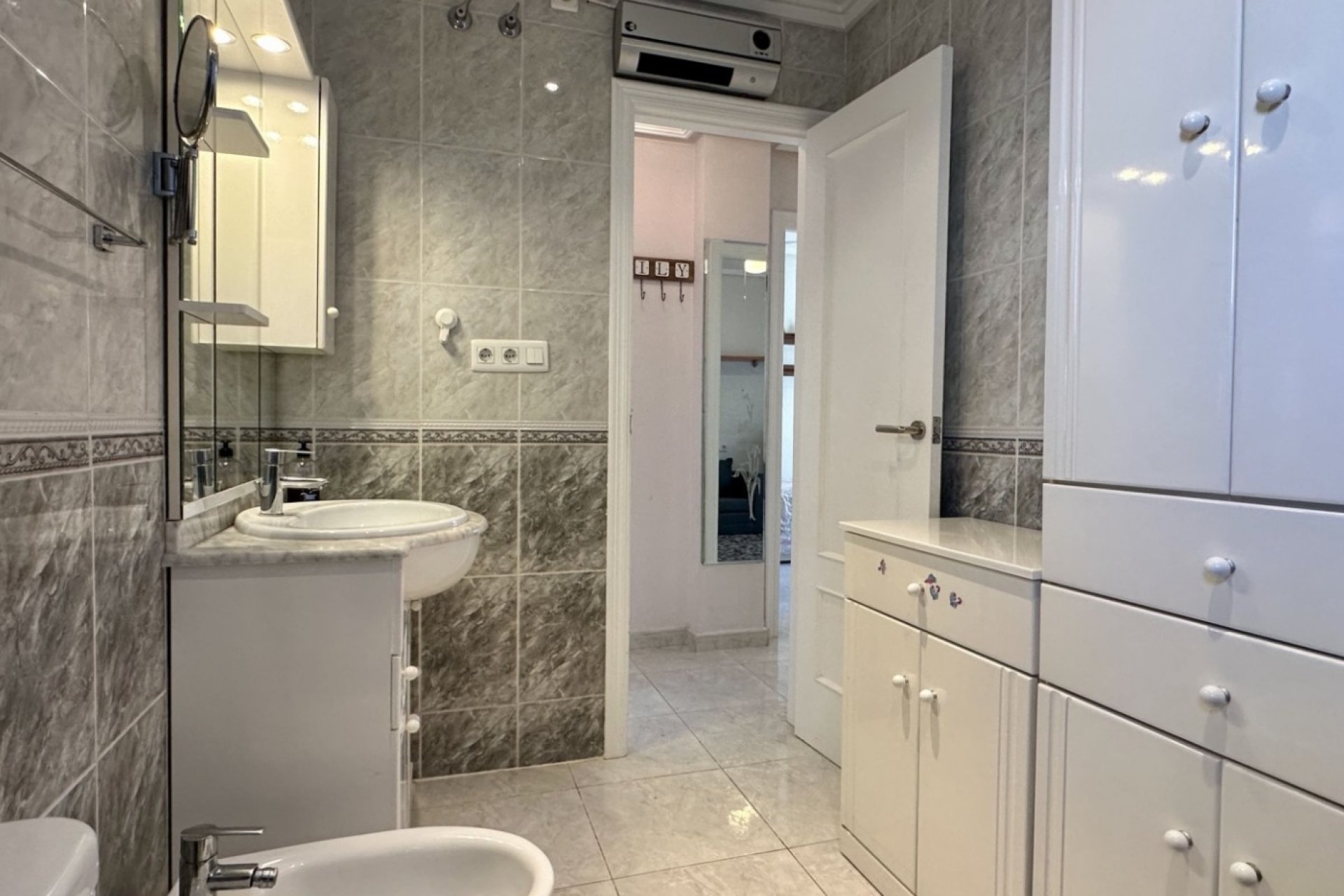 Herverkoop - Detached Villa -
Orihuela Costa - Los Altos