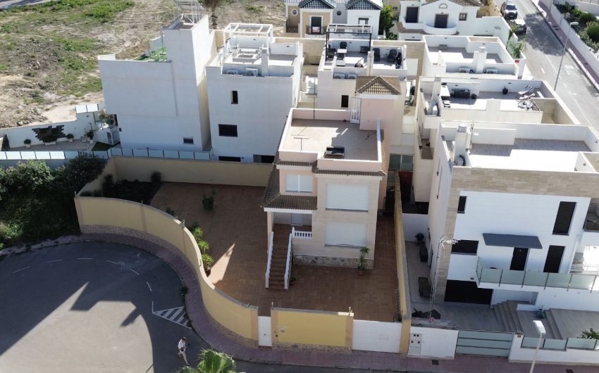 Herverkoop - Detached Villa -
Orihuela Costa - Villamartín