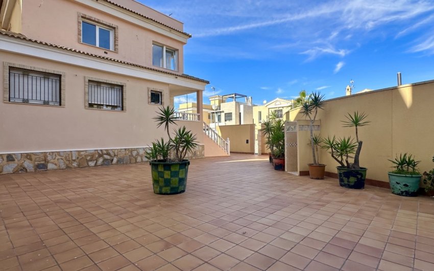 Herverkoop - Detached Villa -
Orihuela Costa - Villamartín
