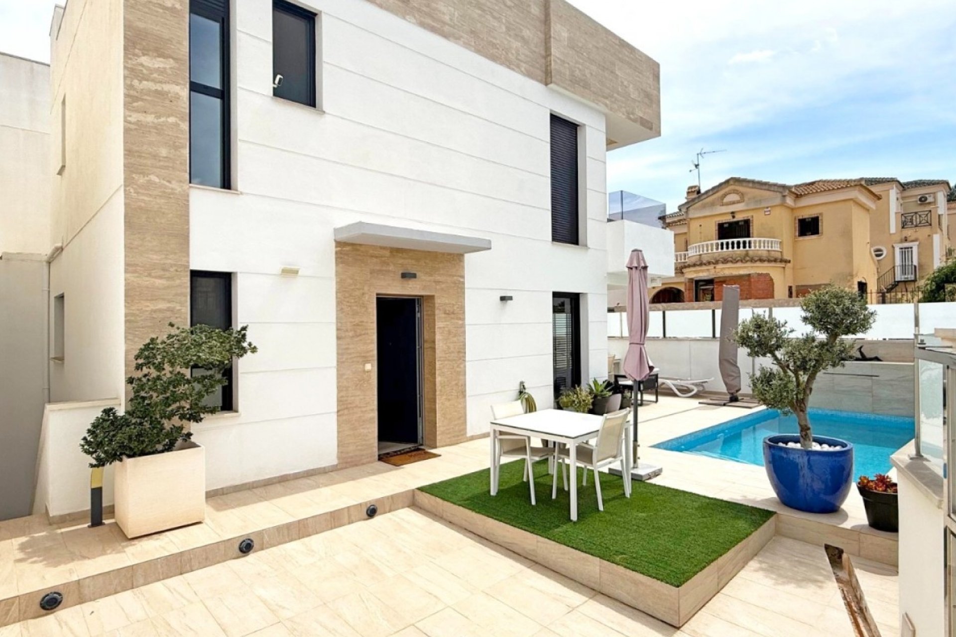 Herverkoop - Detached Villa -
Orihuela Costa - Villamartín