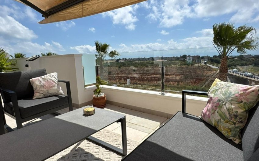 Herverkoop - duplex -
Orihuela Costa - Costa Blanca