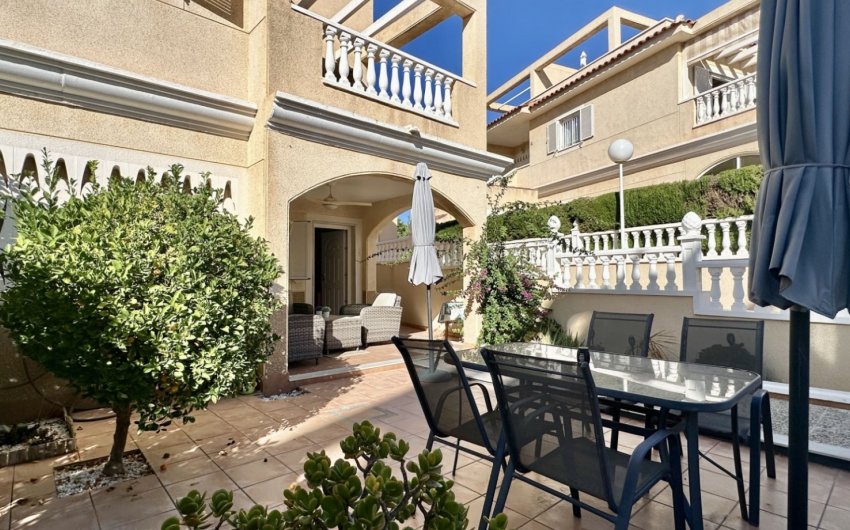 Herverkoop - duplex -
Orihuela Costa - Costa Blanca