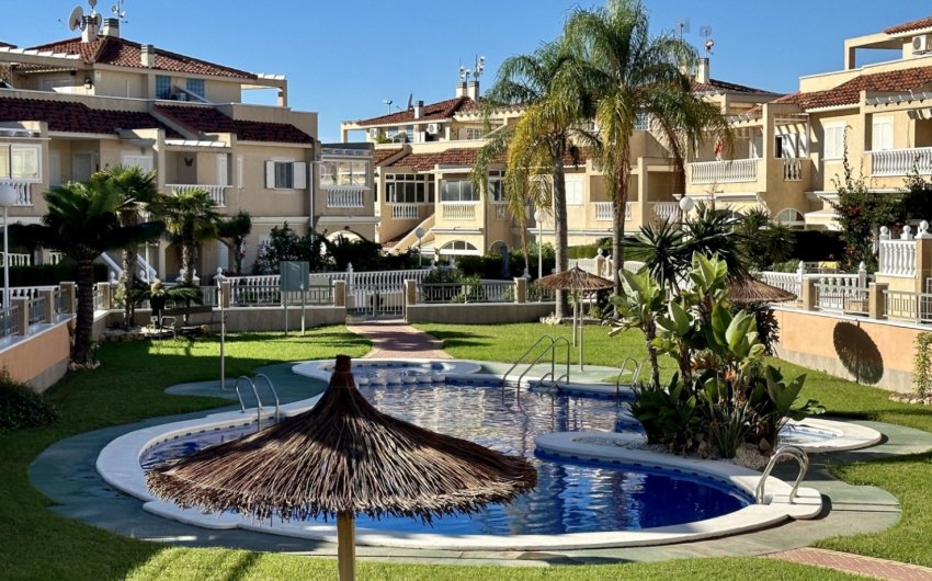 Herverkoop - duplex -
Orihuela Costa - Playa Flamenca
