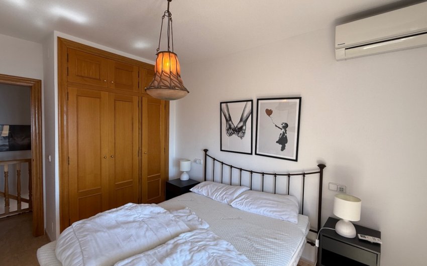 Herverkoop - duplex -
Orihuela - Inland