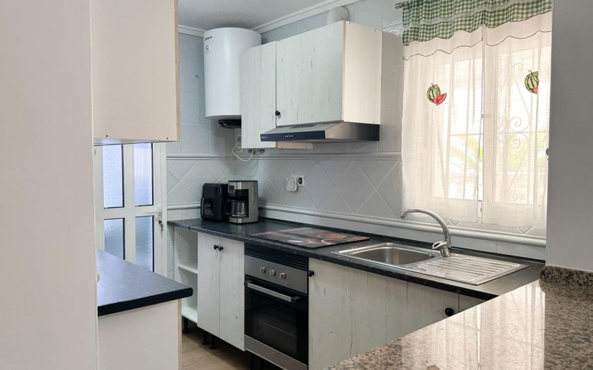 Herverkoop - duplex -
San Miguel de Salinas - Las Filipinas