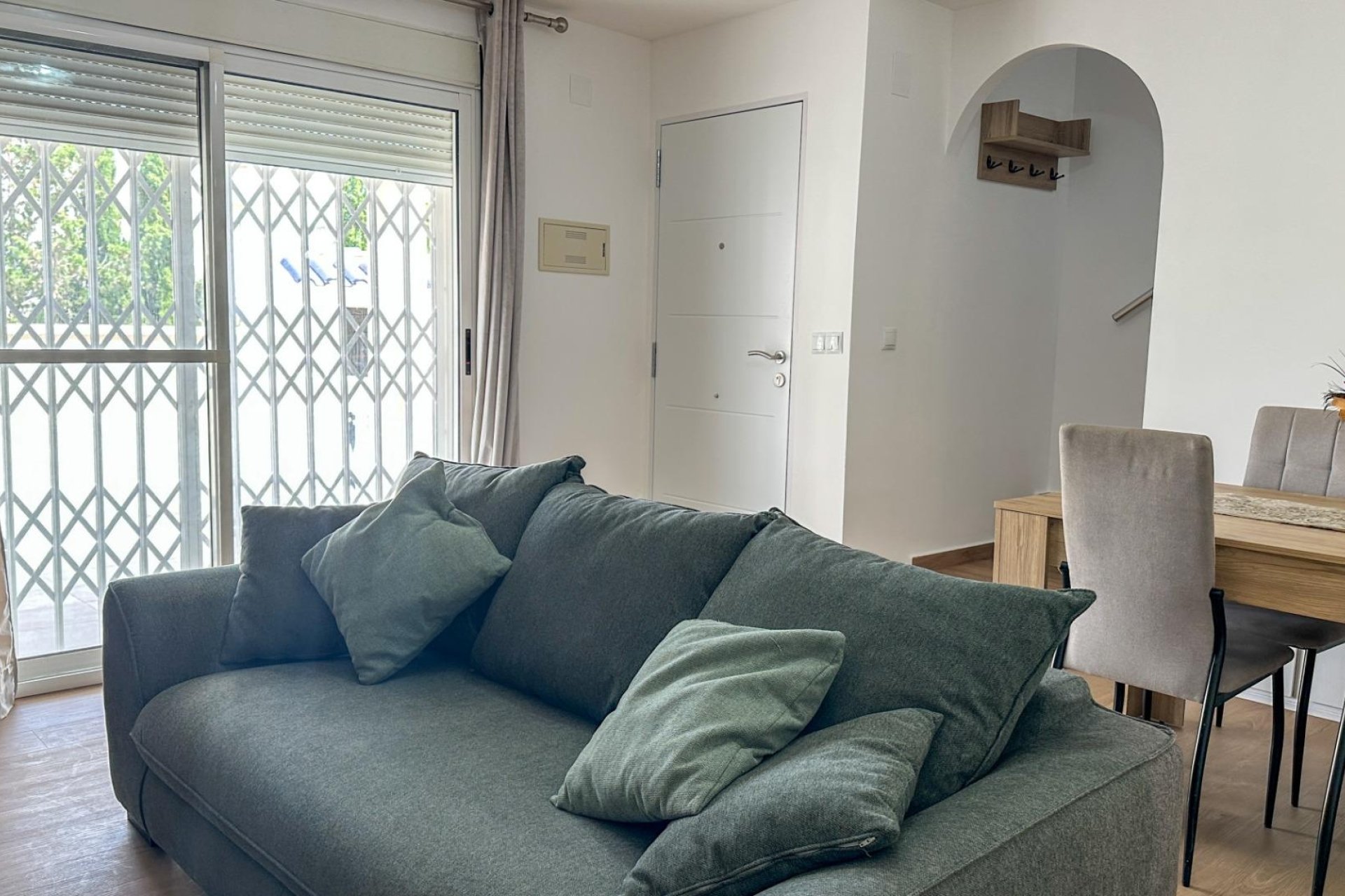 Herverkoop - duplex -
San Miguel de Salinas - Las Filipinas