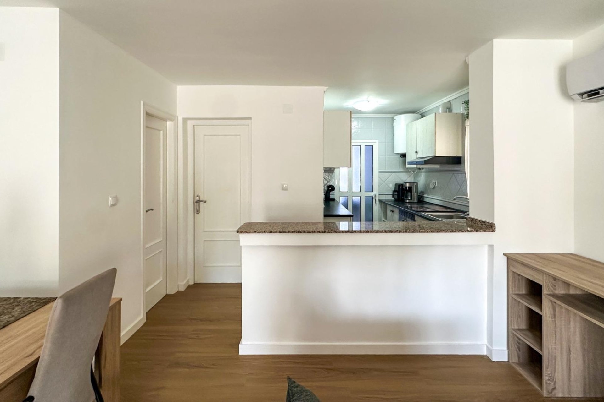 Herverkoop - duplex -
San Miguel de Salinas - Las Filipinas