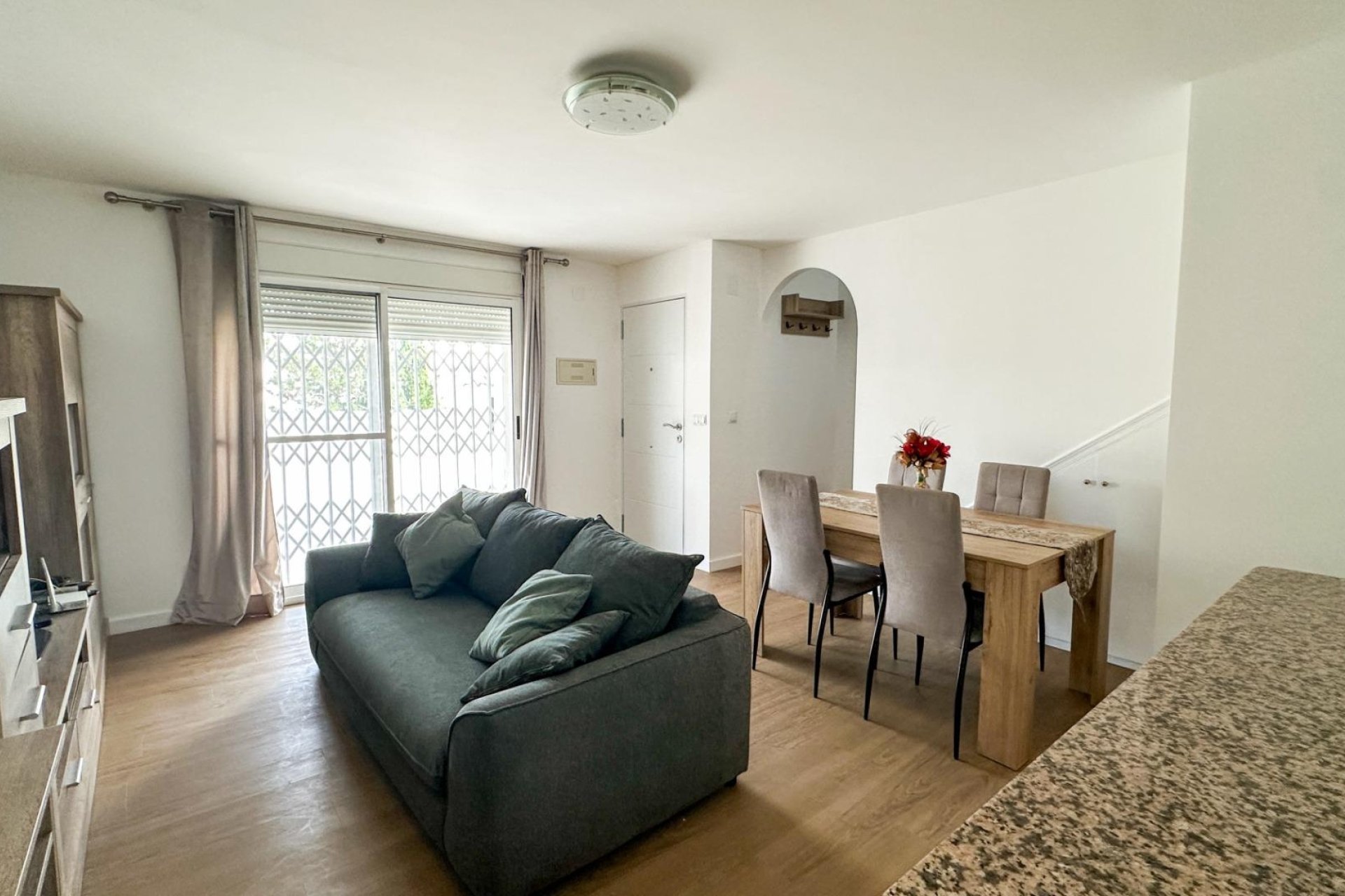 Herverkoop - duplex -
San Miguel de Salinas - Las Filipinas