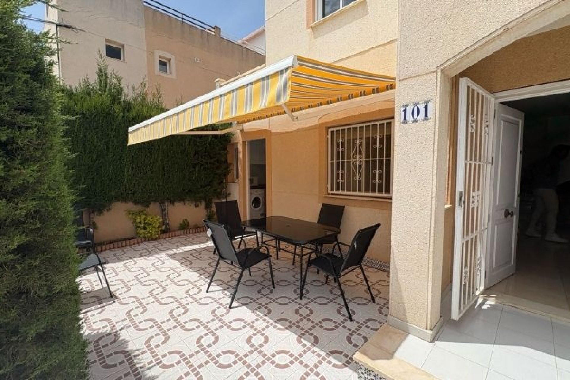 Herverkoop - duplex -
Torrevieja - Costa Blanca