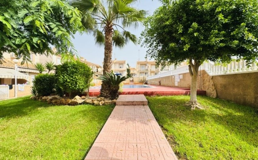 Herverkoop - duplex -
Torrevieja - Costa Blanca