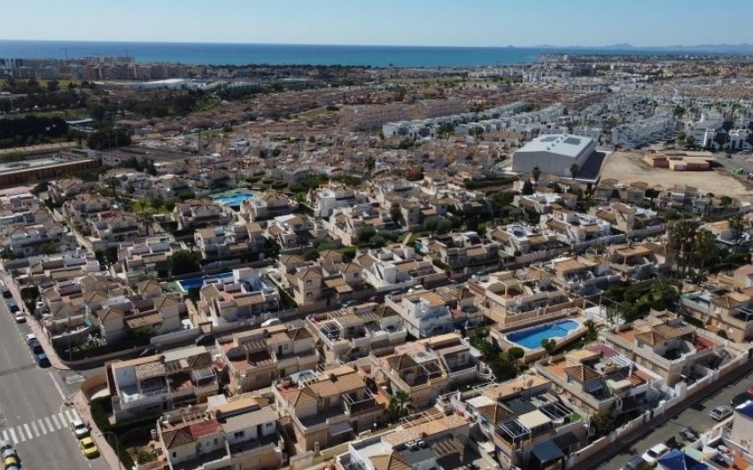Herverkoop - duplex -
Torrevieja - Costa Blanca
