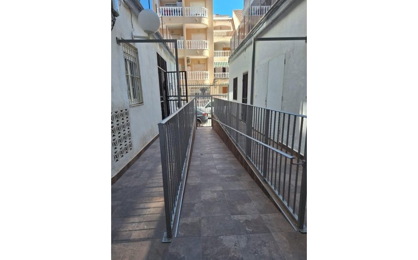 Herverkoop - duplex -
Torrevieja - Habaneras