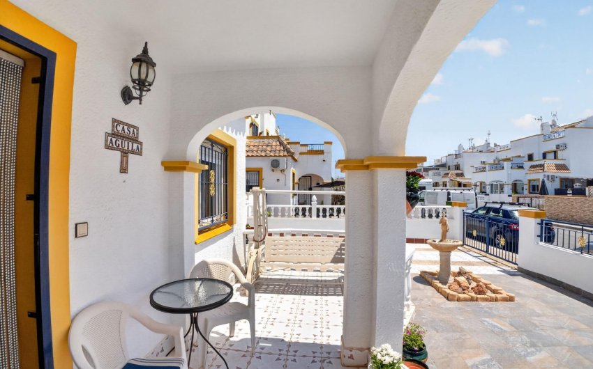Herverkoop - duplex -
Torrevieja - La Siesta - El Salado - Torreta