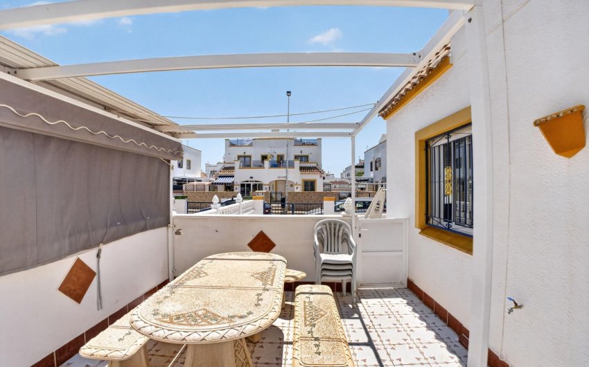 Herverkoop - duplex -
Torrevieja - La Siesta - El Salado - Torreta