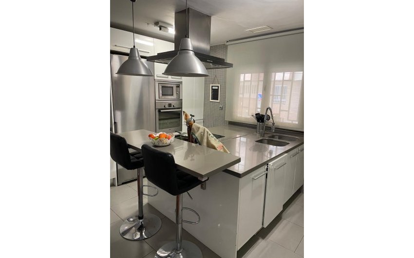 Herverkoop - duplex -
Torrevieja - Playa del Cura