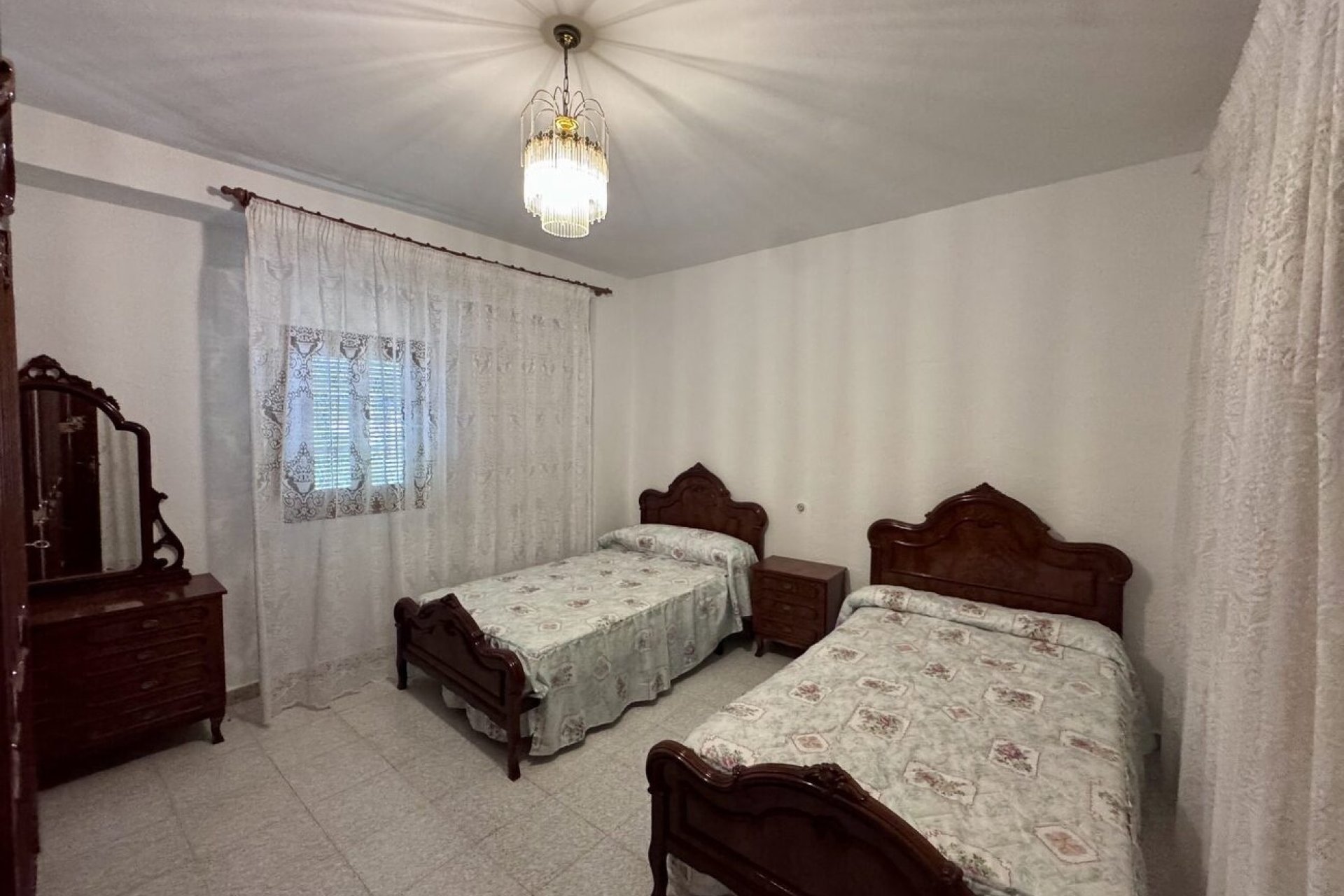 Herverkoop - Finca -
Algarinejo - Inland