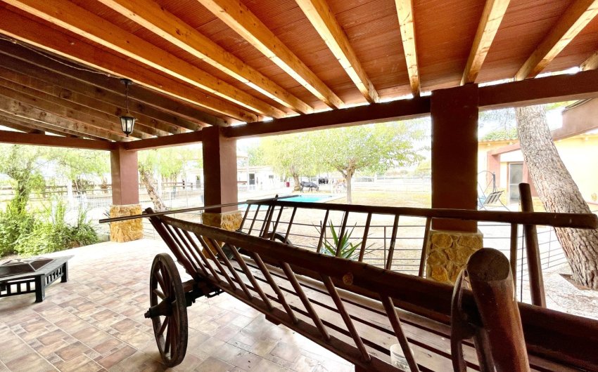 Herverkoop - Finca / Country Property -
Orihuela