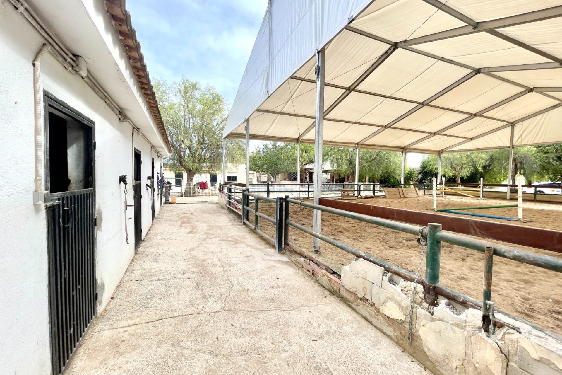 Herverkoop - Finca / Country Property -
Orihuela