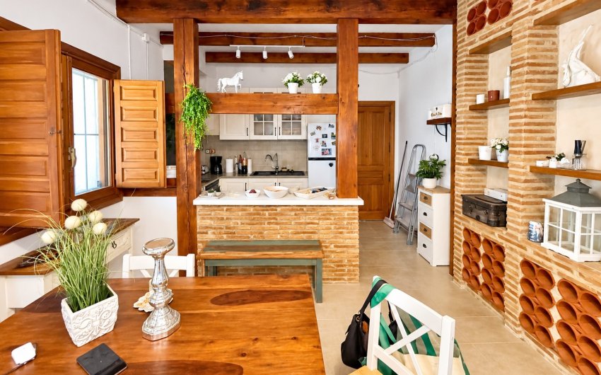 Herverkoop - Finca / Country Property -
Orihuela