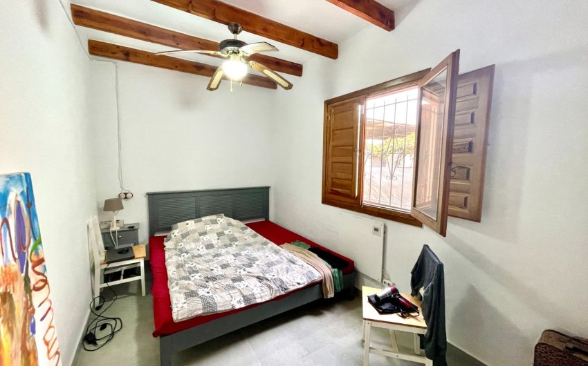 Herverkoop - Finca / Country Property -
Orihuela