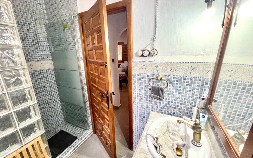 Herverkoop - Finca / Country Property -
Orihuela