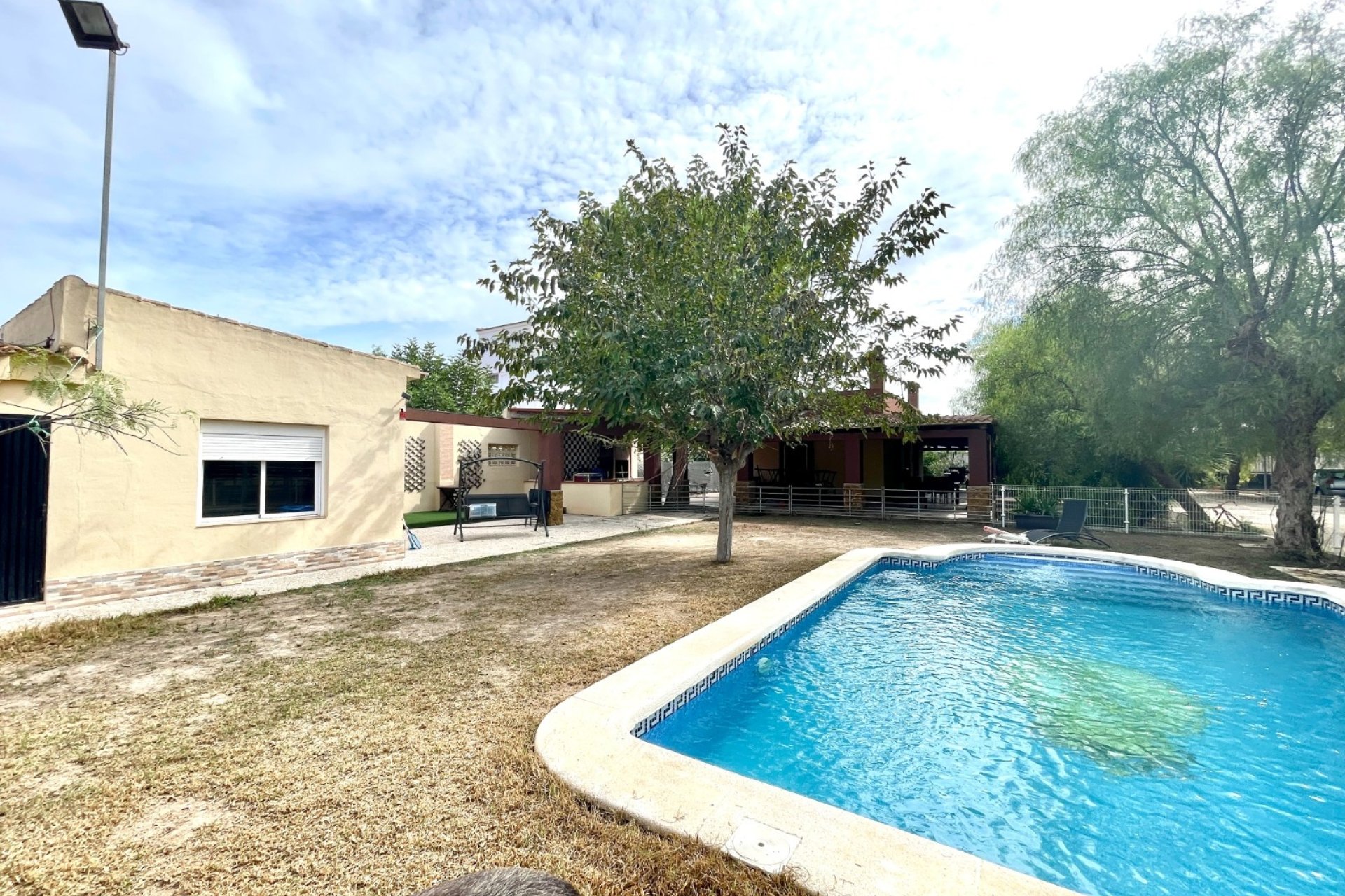 Herverkoop - Finca / Country Property -
Orihuela