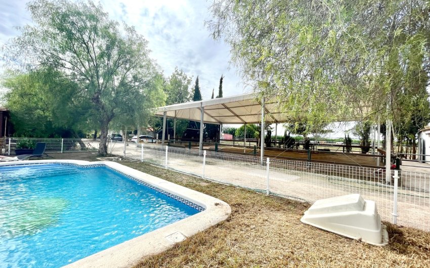 Herverkoop - Finca / Country Property -
Orihuela