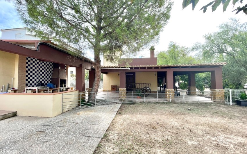 Herverkoop - Finca / Country Property -
Orihuela