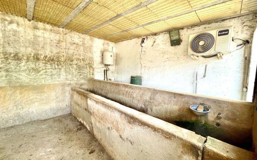 Herverkoop - Finca / Country Property -
Orihuela
