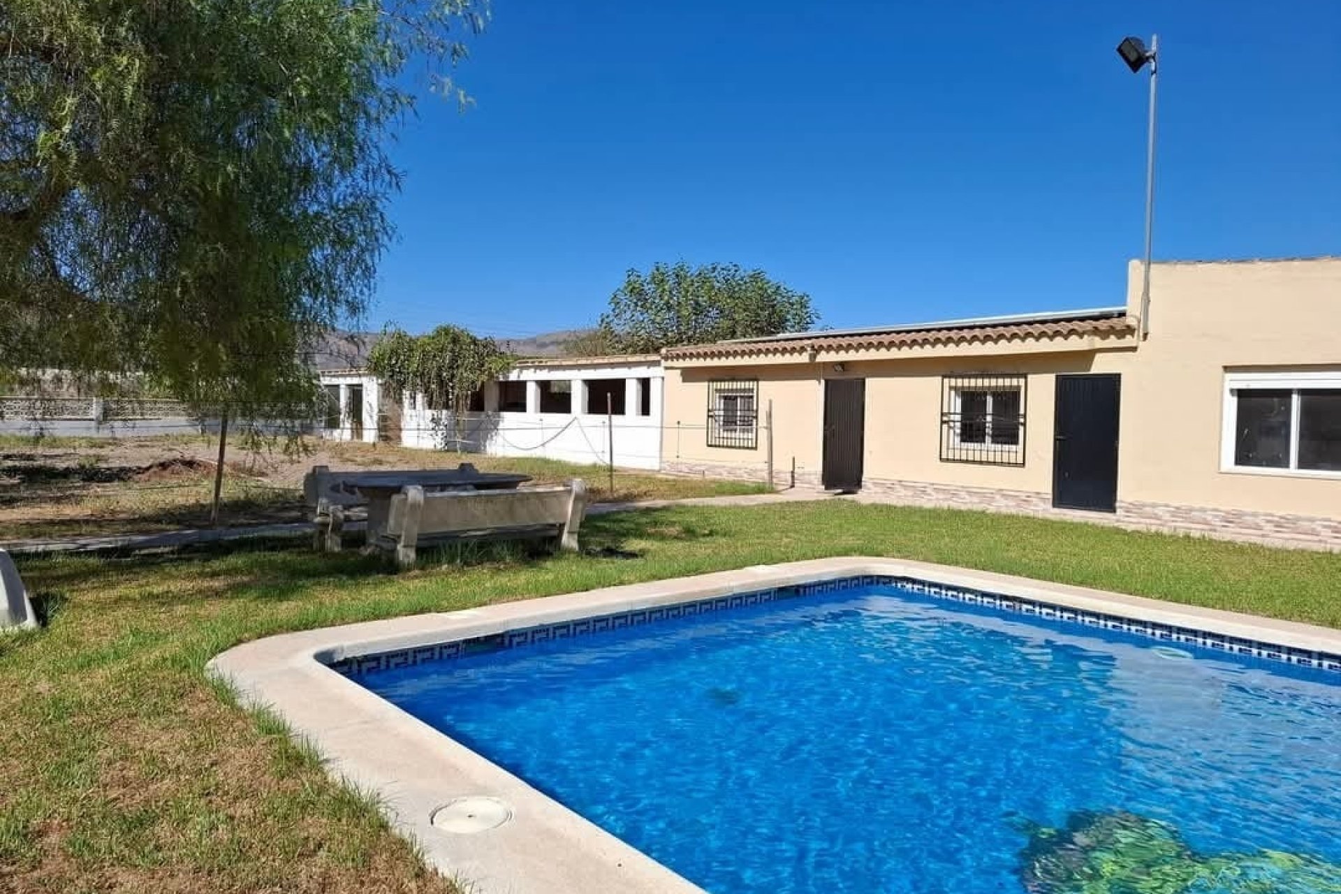 Herverkoop - Finca / Country Property -
Orihuela