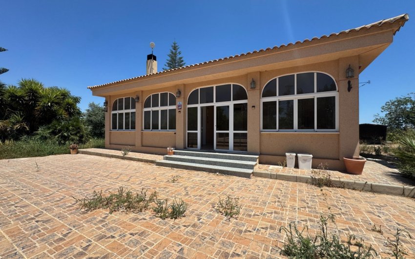 Herverkoop - Finca -
Dolores - Comunidad Valenciana