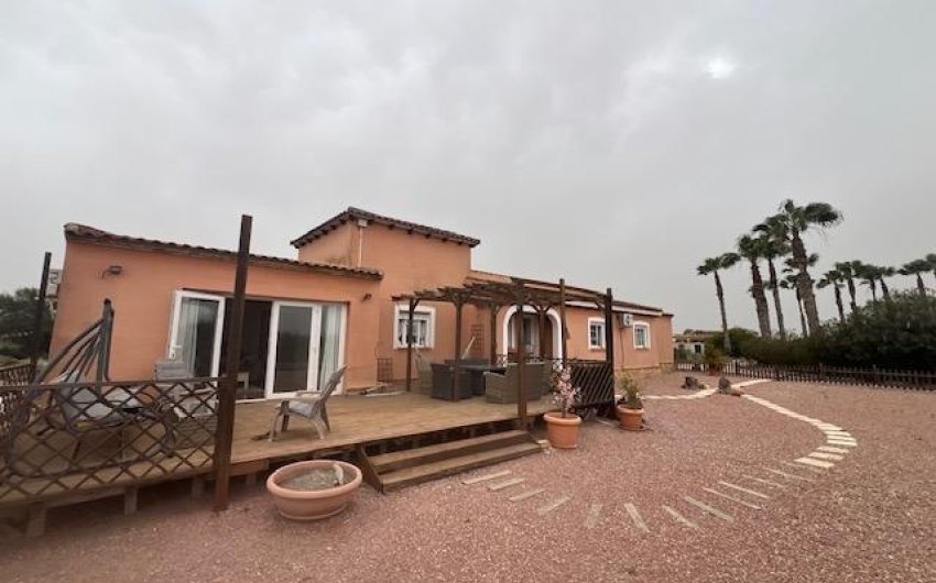 Herverkoop - Finca -
Dolores - Comunidad Valenciana