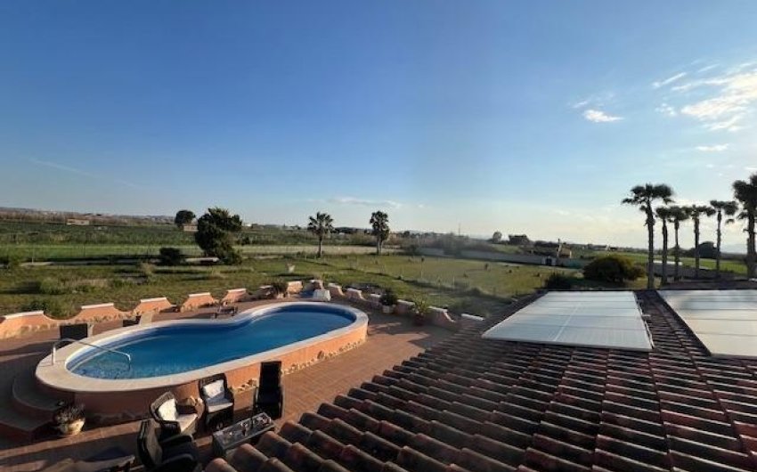 Herverkoop - Finca -
Dolores - Comunidad Valenciana