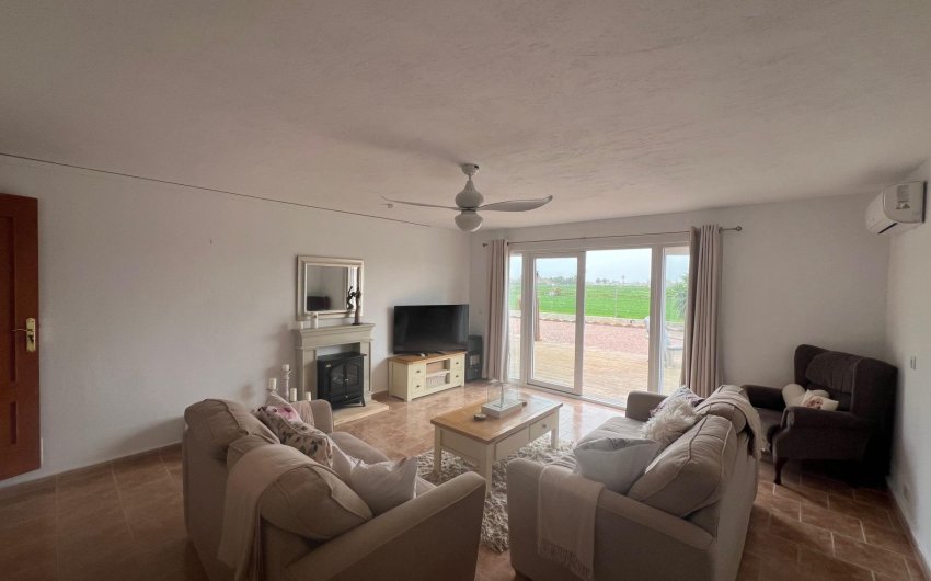 Herverkoop - Finca -
Dolores - Comunidad Valenciana