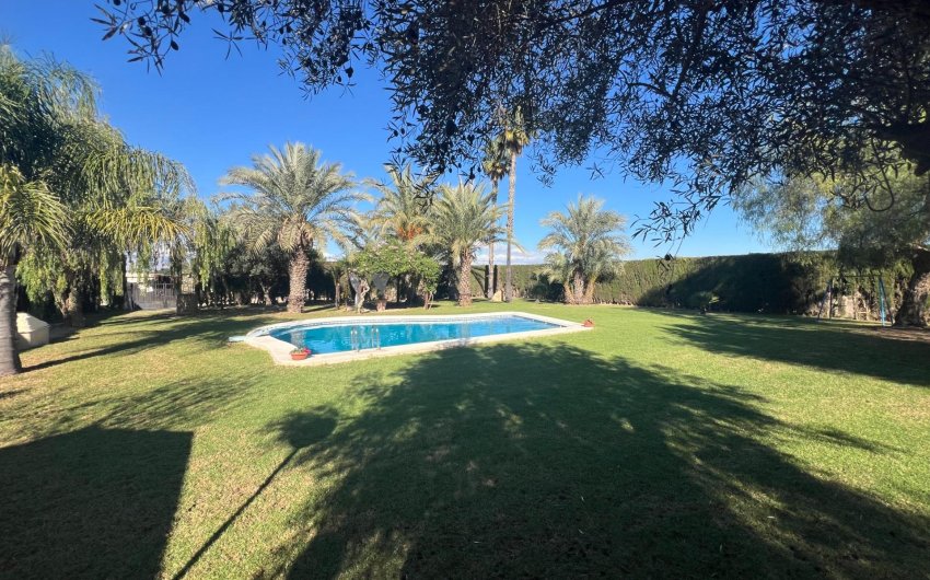 Herverkoop - Finca -
Dolores - Comunidad Valenciana