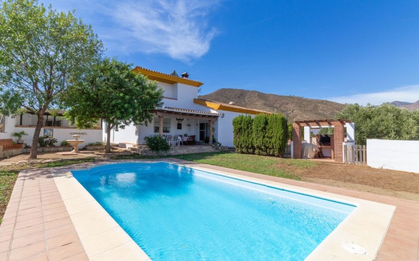 Herverkoop - Finca -
Entrerrios - Inland