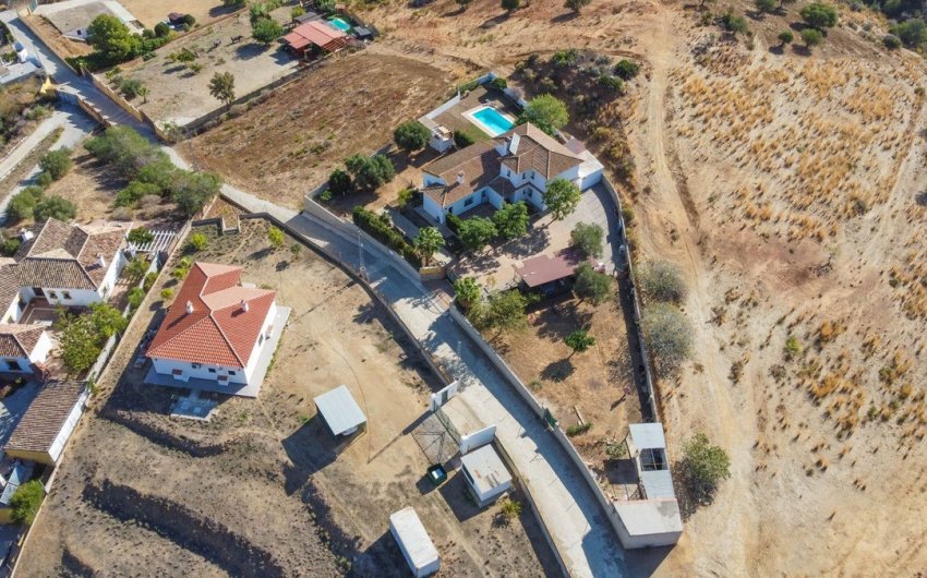 Herverkoop - Finca -
Entrerrios - Inland