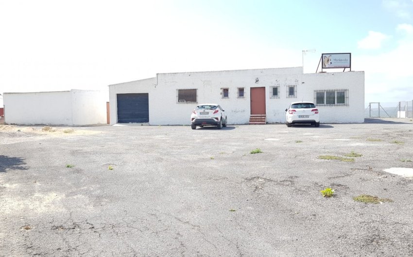 Herverkoop - Finca -
Los Montesinos