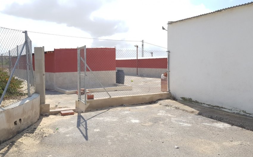 Herverkoop - Finca -
Los Montesinos