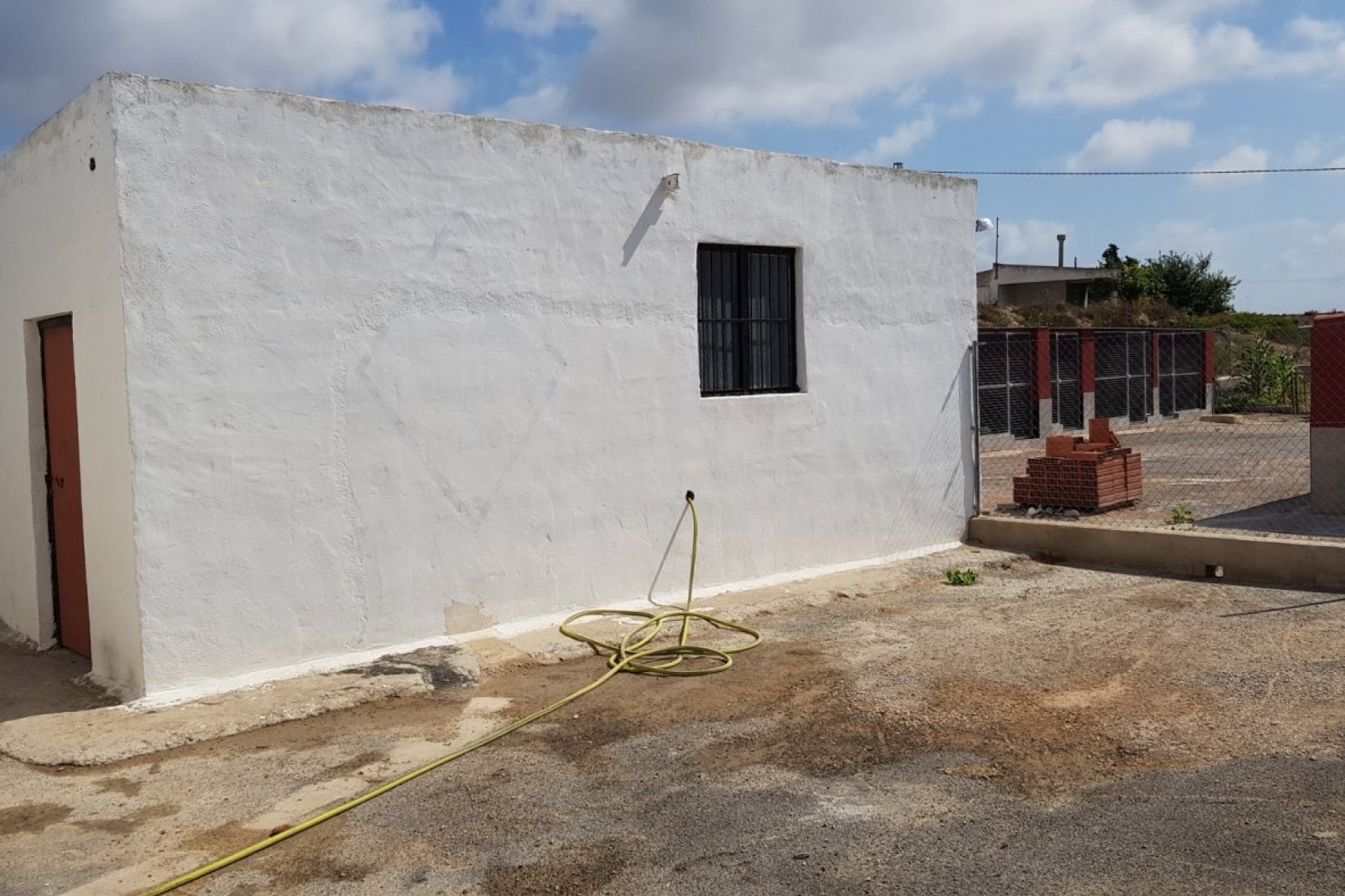 Herverkoop - Finca -
Los Montesinos