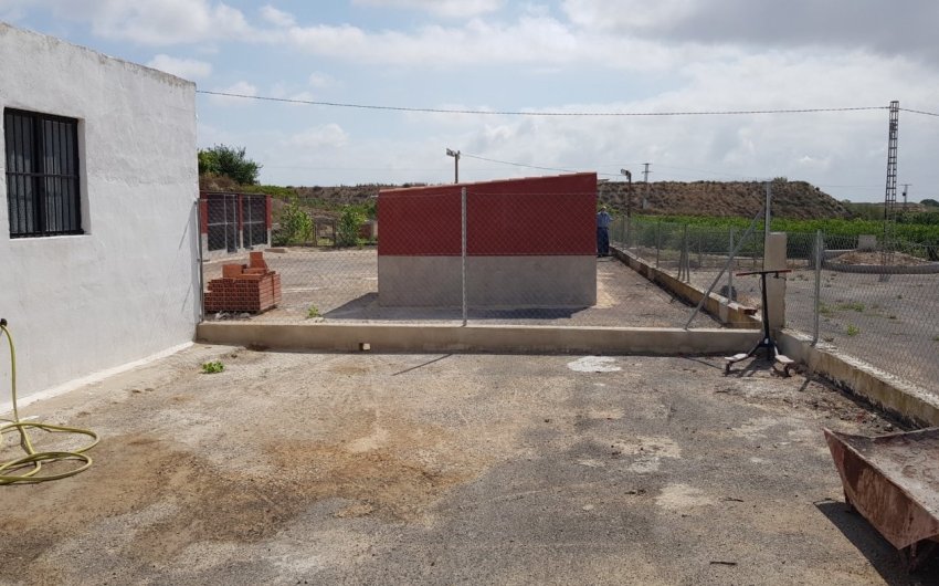 Herverkoop - Finca -
Los Montesinos