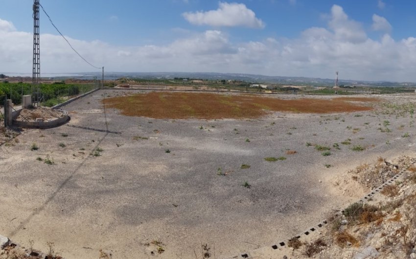 Herverkoop - Finca -
Los Montesinos